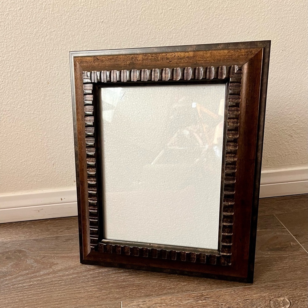 Weston picture frame 11.5/13.5 inches